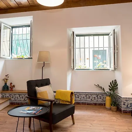 Santos Typical&cosy * Lisboa