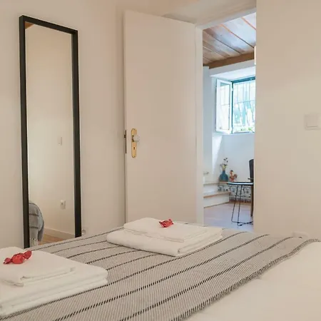 Santos Typical&cosy * Lisboa