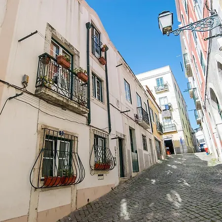 Santos Typical&cosy * Lisboa